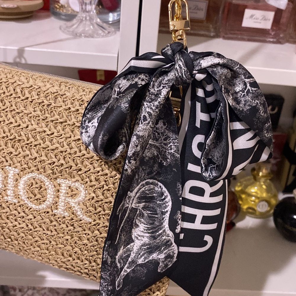 Dior Raffia Bag - Picture 4 of 9